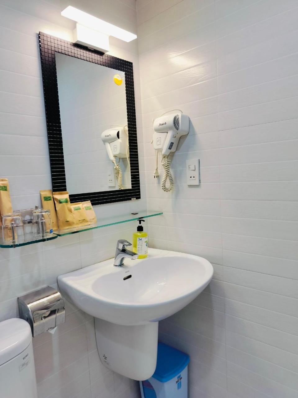 Adventure Hotel Хошимин Экстерьер фото